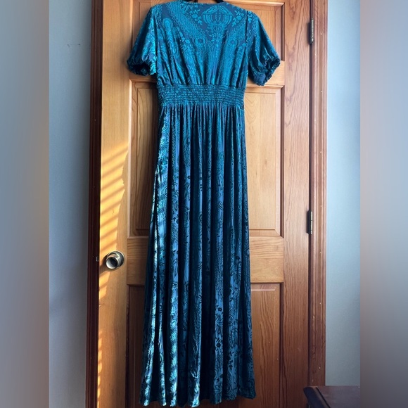 Baltic Born Leslie Velvet Maxi Dress - Emerald - Size M - Picture 5 of 8